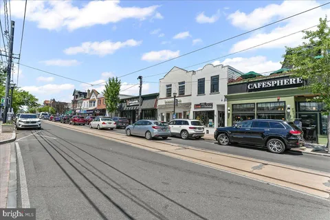 $775,000 | 25 Green Valley Road, Wallingford, PA 19086