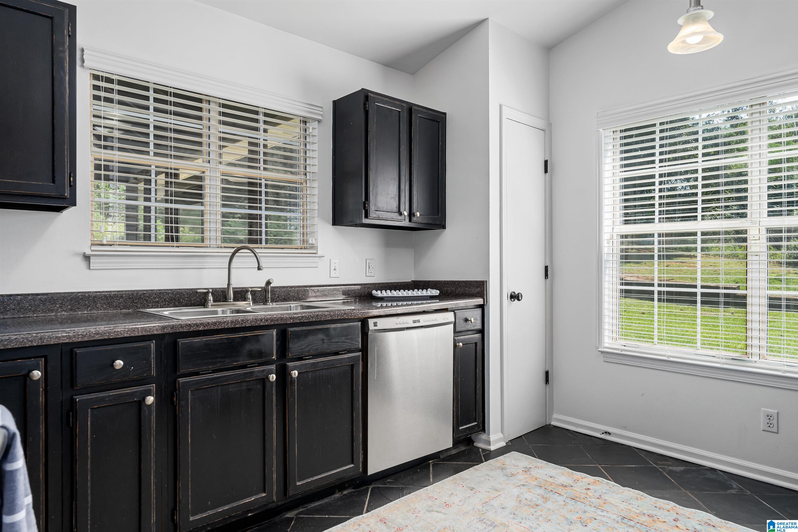 7801 South View Lane Bessemer, AL 35022 - Photo 13 of 26