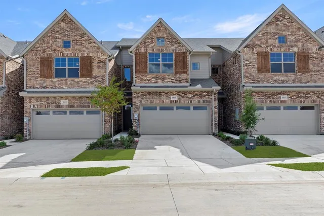 $424,900 | 9015 Indianola Trail, Oak Point, TX 75068