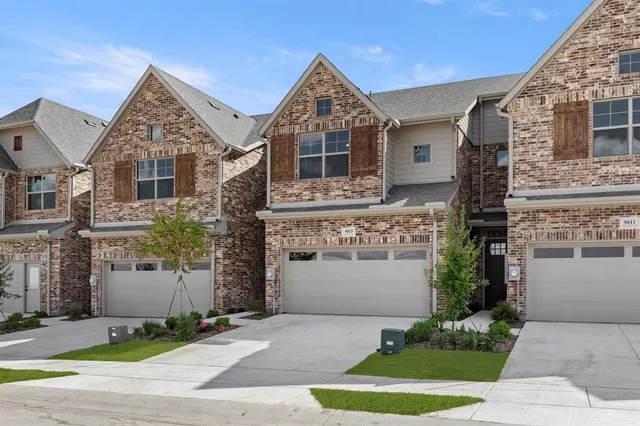 $424,900 | 9015 Indianola Trail, Oak Point, TX 75068