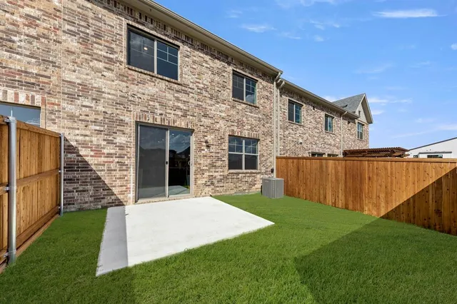 $424,900 | 9015 Indianola Trail, Oak Point, TX 75068