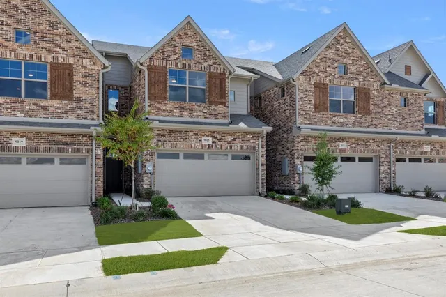 $424,900 | 9015 Indianola Trail, Oak Point, TX 75068