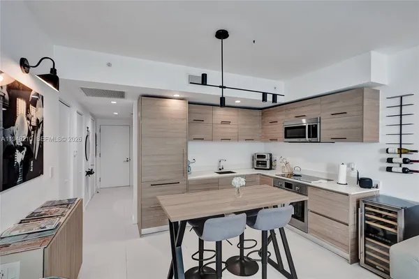 $4,100 | 1300 South Miami Avenue, Unit 4508, Miami, FL 33130