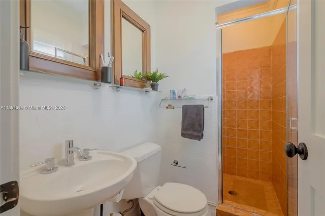 a view of a house with a big yard