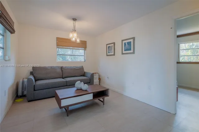 $12,250 | 8500 Southwest 70th Street, Miami, FL 33143