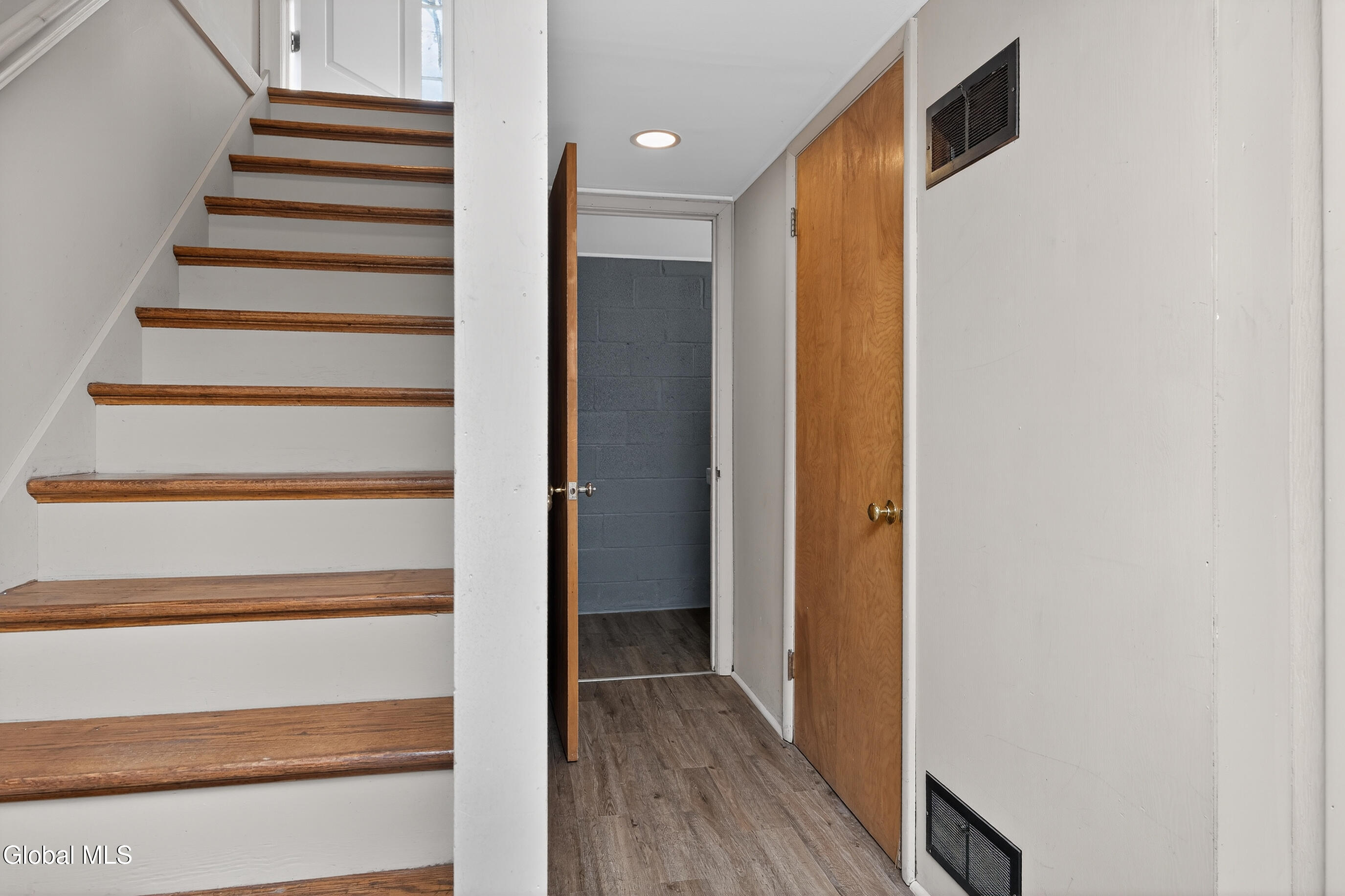 55 Country Colony Road Queensbury, NY 12804 - Photo 38 of 60 079-55-Country-Colony-Road-Queensbury-NY