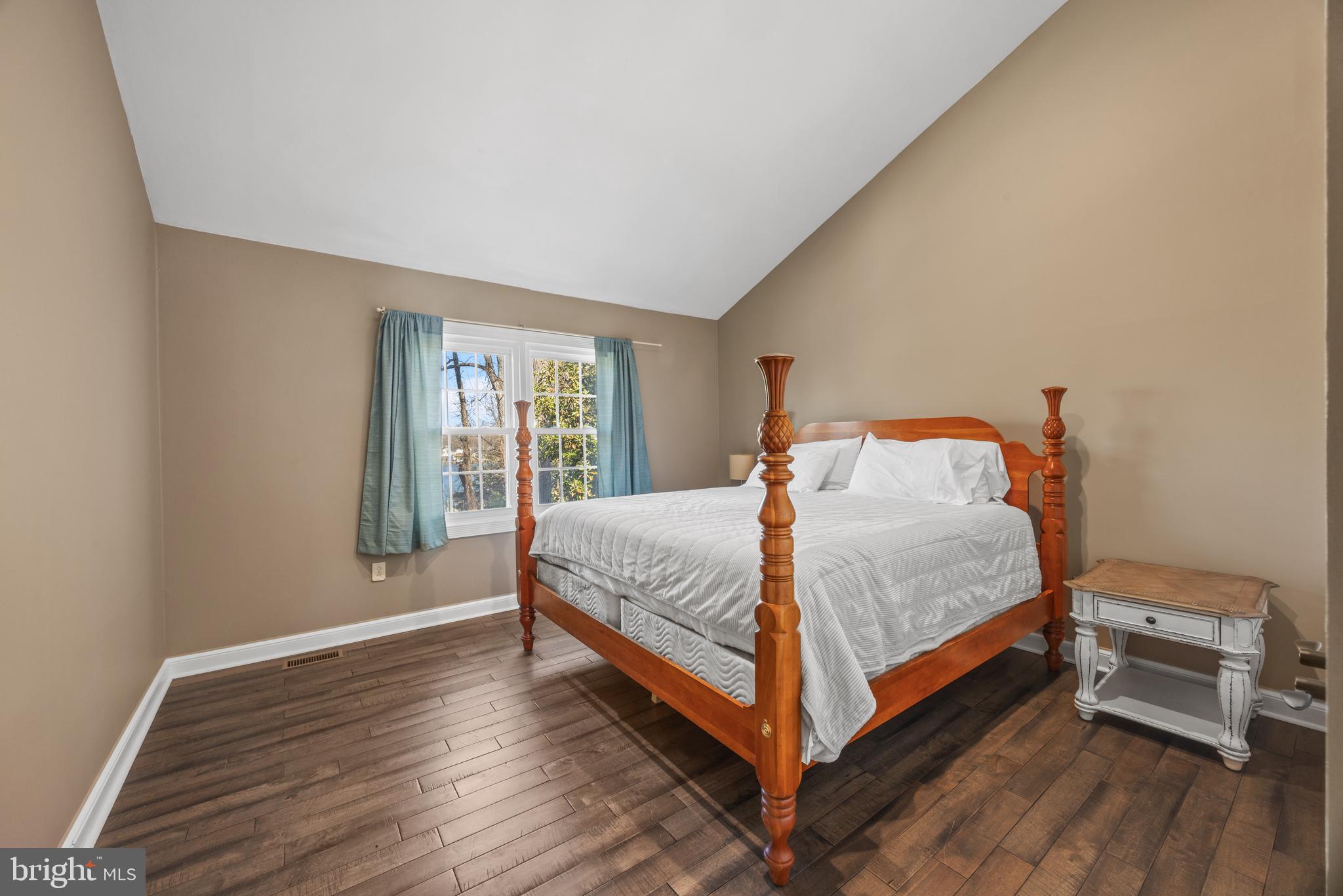 415 Edgewater Road Pasadena, MD 21122 - Photo 20 of 36 Waterside Bedroom with shared bath