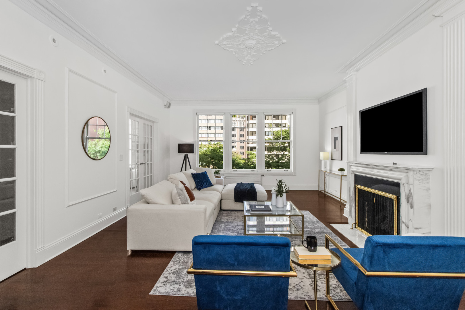 223 East Delaware Place, Unit 5W Chicago, IL 60611 - Photo 2 of 23