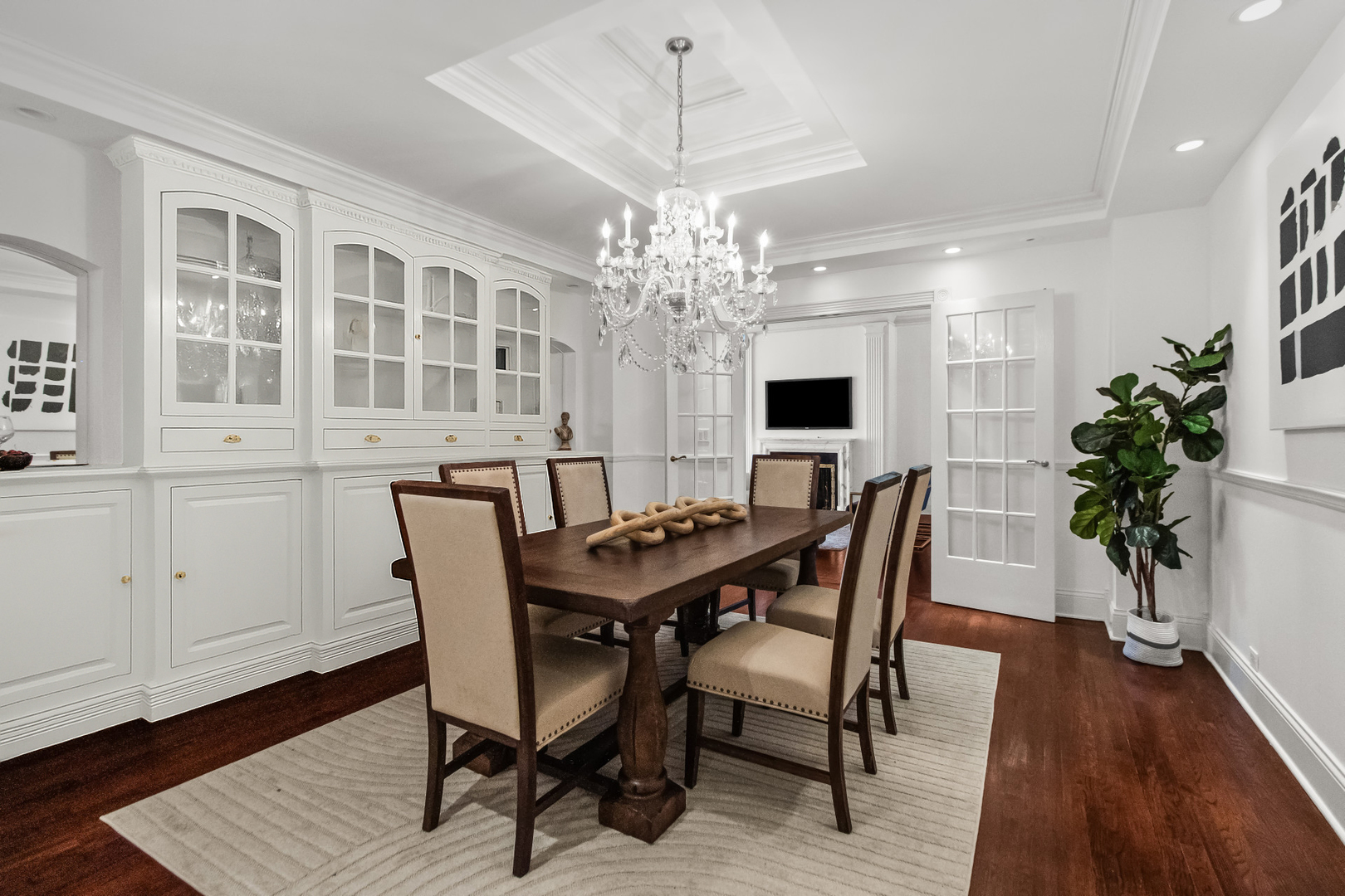 223 East Delaware Place, Unit 5W Chicago, IL 60611 - Photo 3 of 23