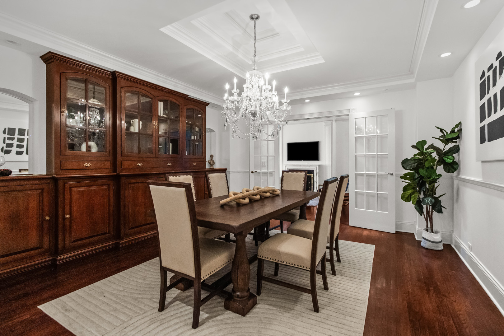 223 East Delaware Place, Unit 5W Chicago, IL 60611 - Photo 4 of 23