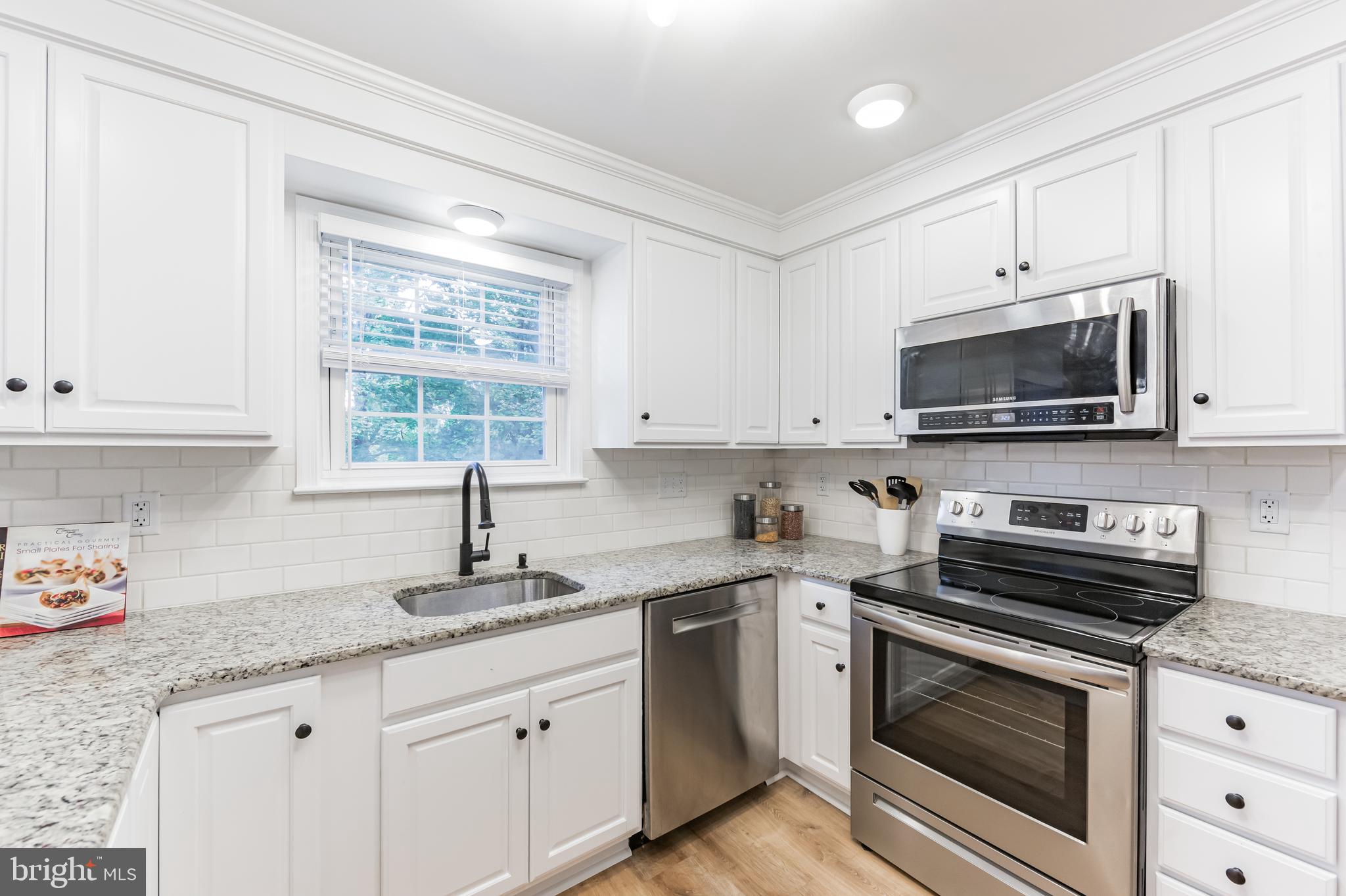 611 Newcomen Road Exton, PA 19341 - Photo 10 of 34 Newer Stainless Appliances