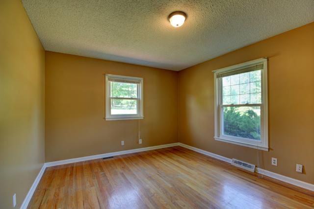 1290 Morgan Road Clarksville, TN 37040 - Photo 12 of 20 Gallery Image 12