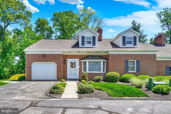 $355,000 | 1679 Wyntre Brooke Drive, Unit 5K, York, PA 17403