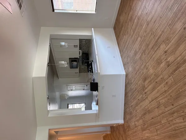 $2,400 | 2331 West Branham Lane, Phoenix, AZ 85041