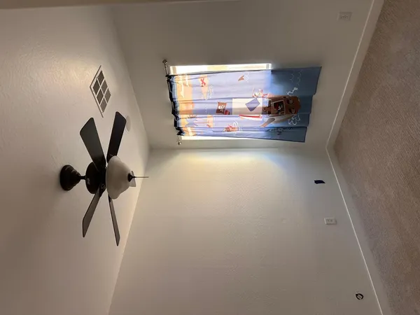 $2,400 | 2331 West Branham Lane, Phoenix, AZ 85041