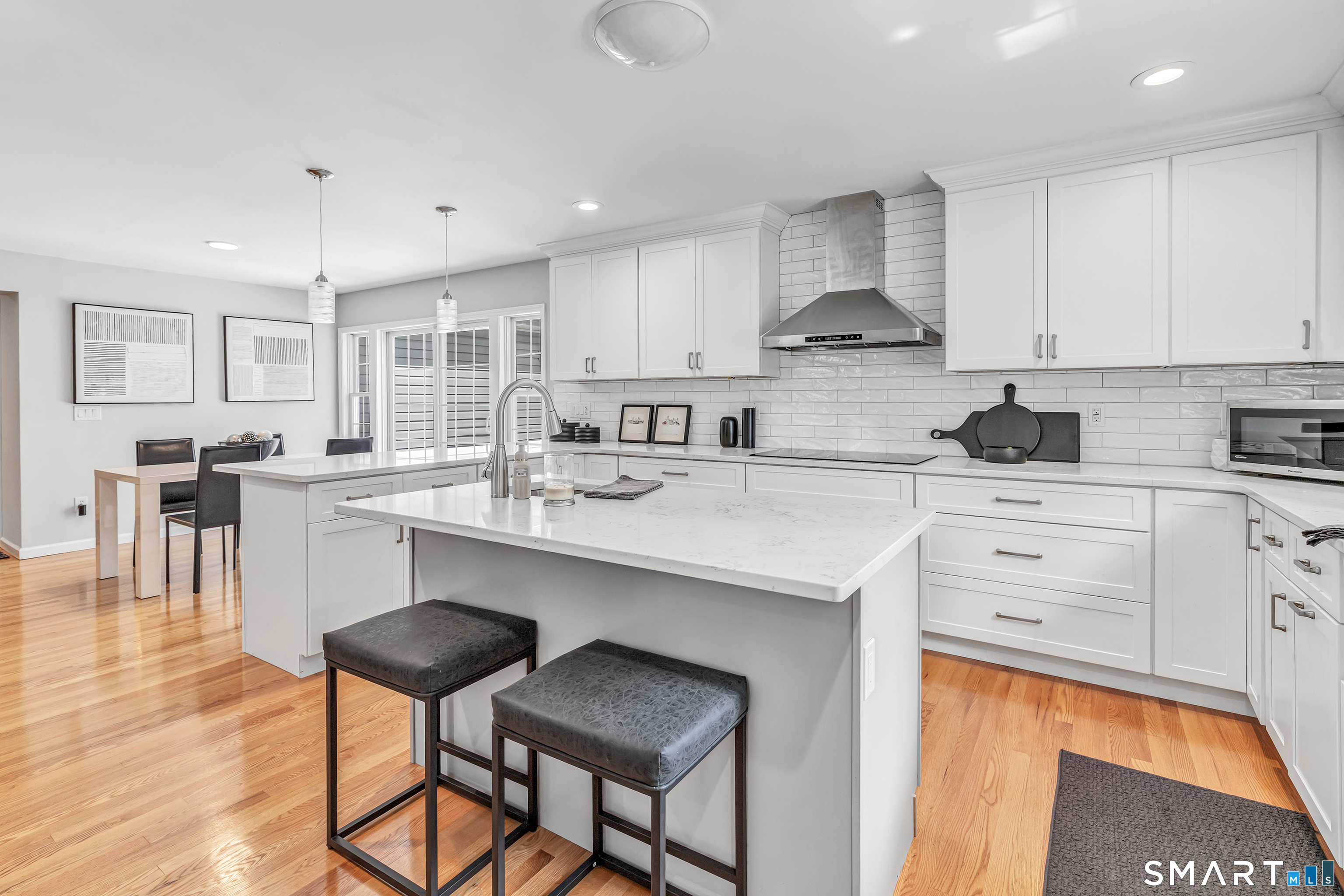 26 Westwood Road Trumbull, CT 06611 - Photo 10 of 40