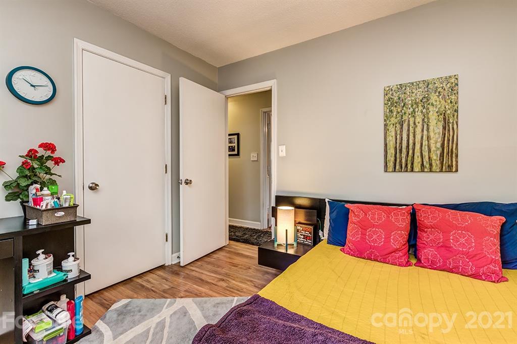 9638 Watergate Road Charlotte, NC 28270 - Photo 19 of 25 a bedroom with a bed and a window