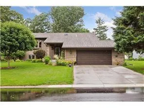 796 Sunset Drive, Eagan, MN 55123
