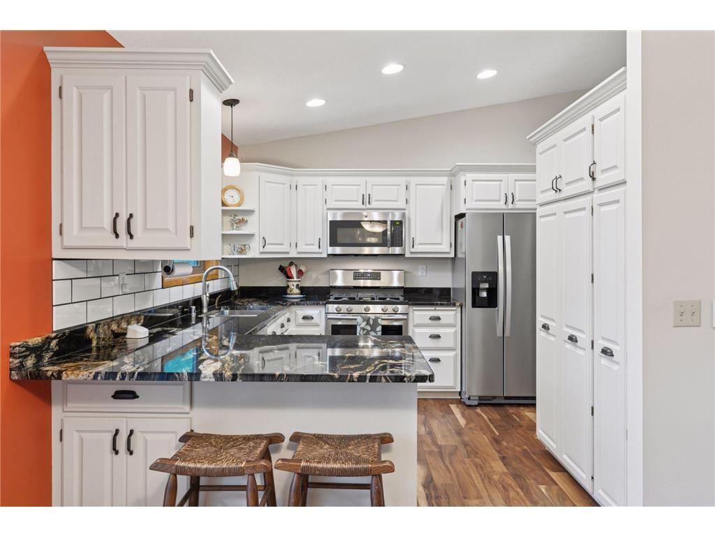 796 Sunset Drive Eagan, MN 55123 - Photo 11 of 23