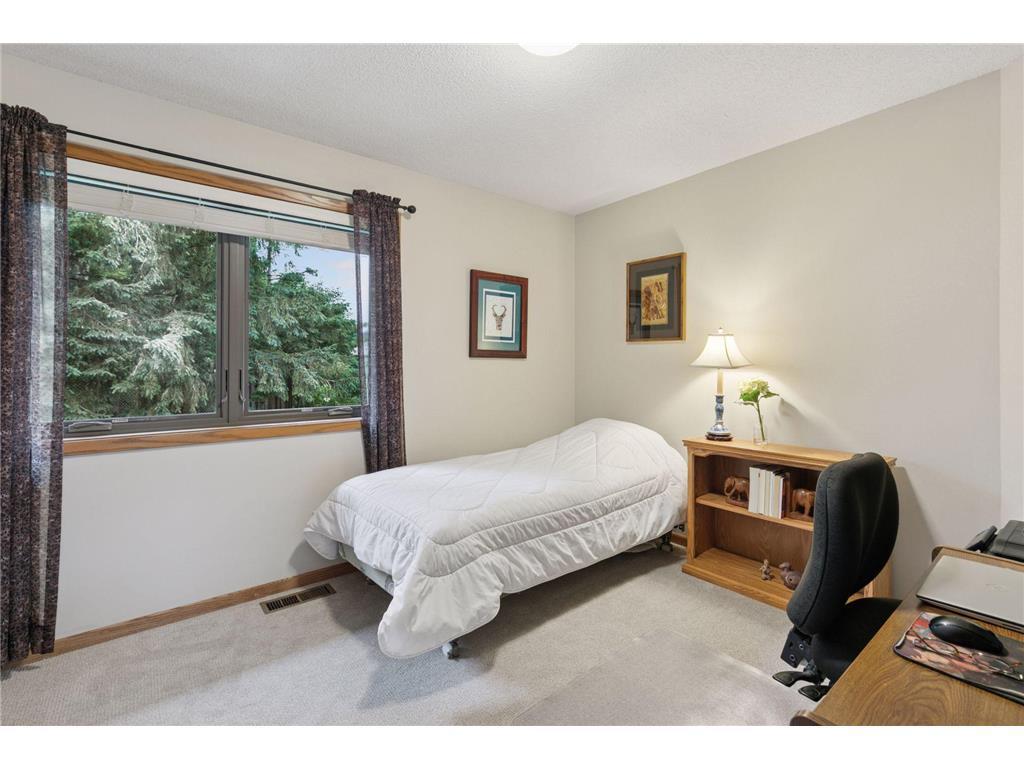 796 Sunset Drive Eagan, MN 55123 - Photo 15 of 23