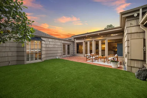 $1,425,000 | 6143 Chevy Chase Drive, Houston, TX 77057