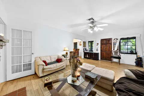 $1,650,000 | 320 San Sebastian Avenue, Coral Gables, FL 33134