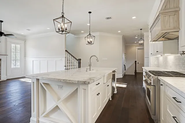 $8,850 | 1901 Bradshaw Street, Houston, TX 77008