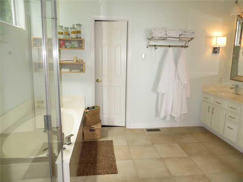 11367 Reflection Point Drive Fishers, IN 46037 - Photo 13 of 24 Gallery Image 13