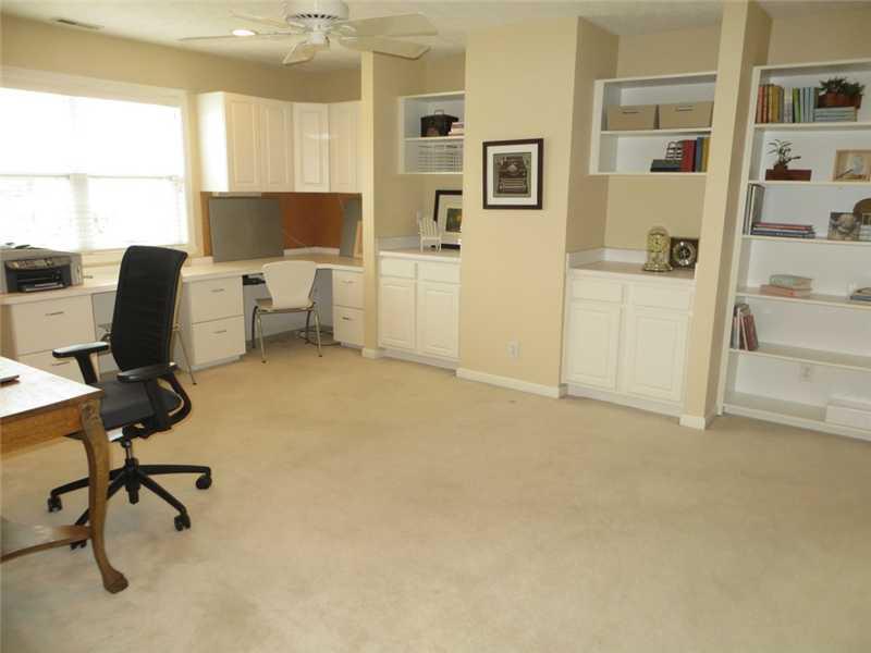11367 Reflection Point Drive Fishers, IN 46037 - Photo 17 of 24 Gallery Image 17