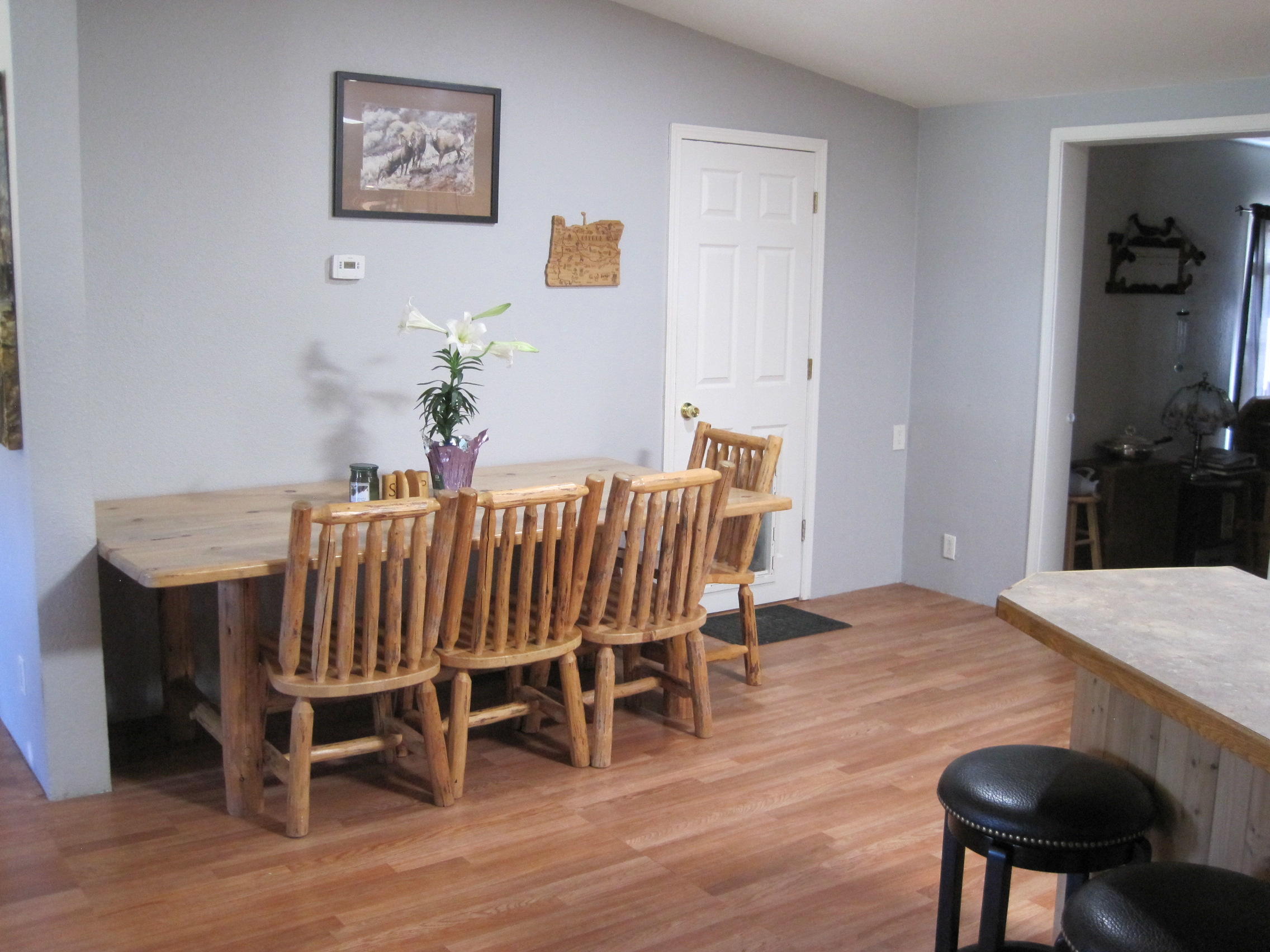 15112 Pioneer Road Keno, OR 97601 - Photo 4 of 15 004