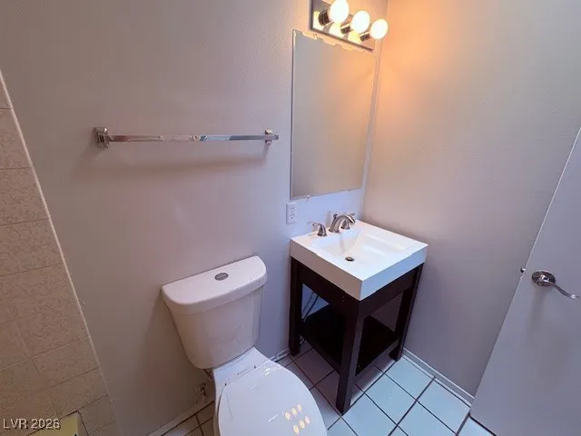 $1,995 | 4655 Meredith Avenue, Las Vegas, NV 89121