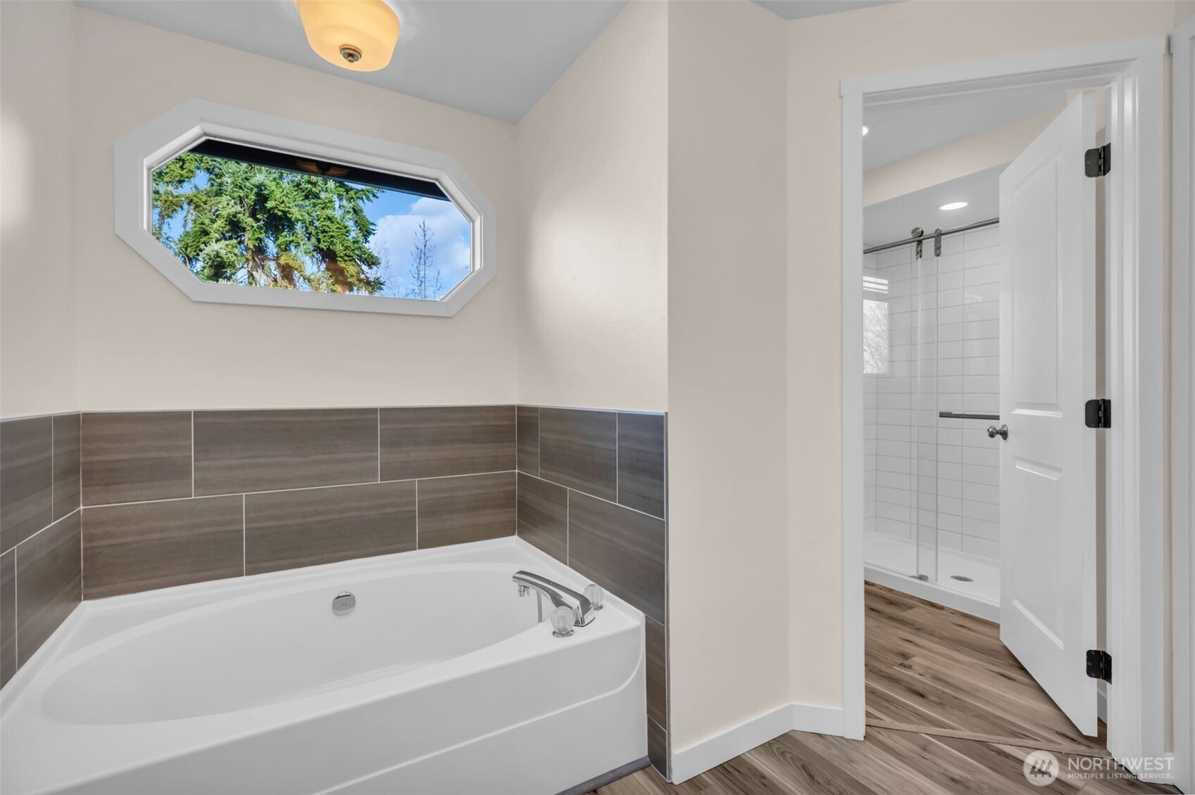 2411 240th Street Southeast Bothell, WA 98021 - Photo 22 of 34