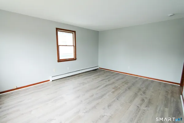 $1,950 | 17 Pinehurst Avenue, New Britain, CT 06053