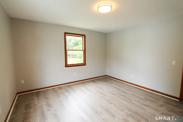 $1,950 | 17 Pinehurst Avenue, New Britain, CT 06053