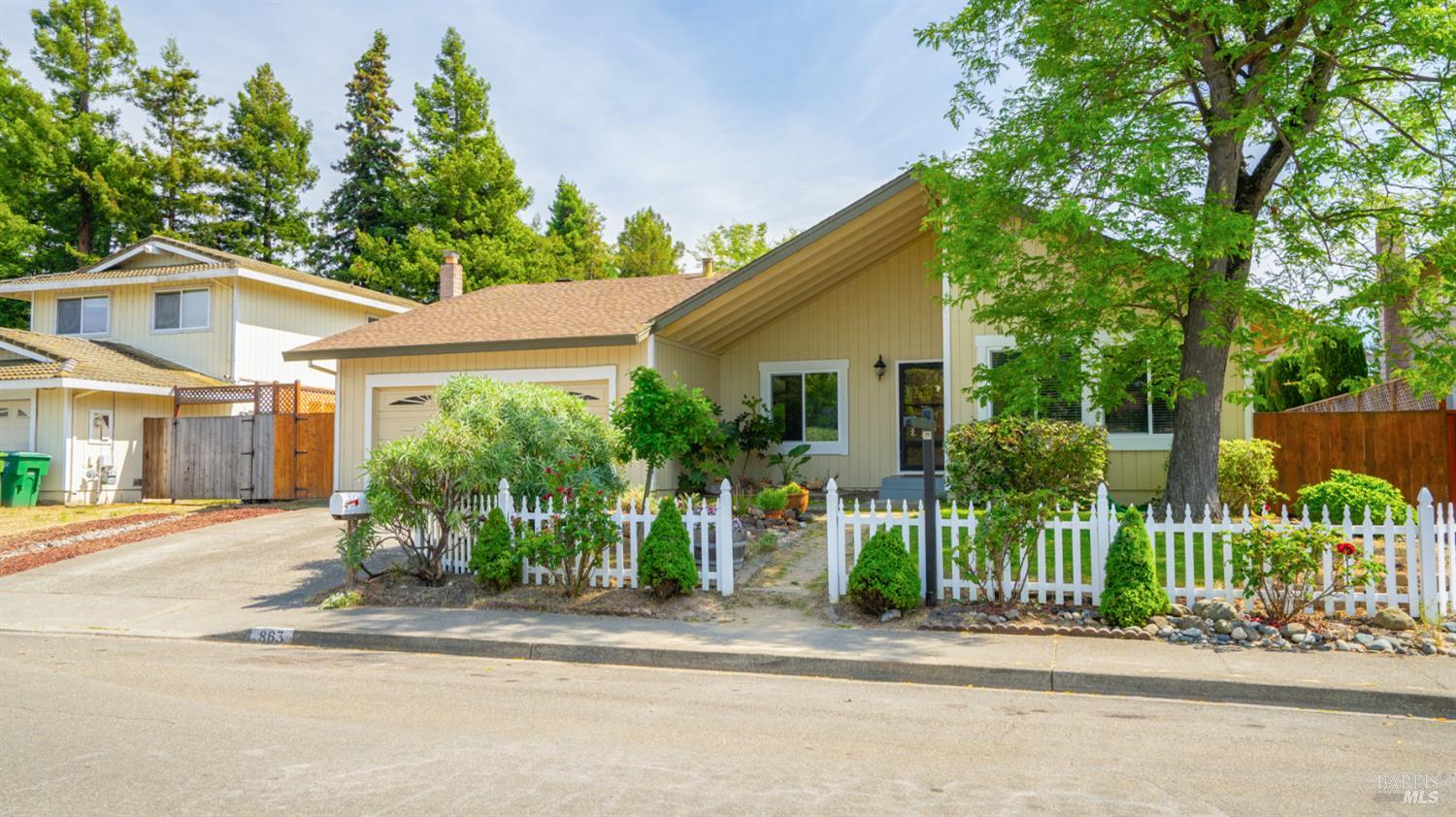 863 Holly Avenue Rohnert Park, CA 94928 - Photo 1 of 62