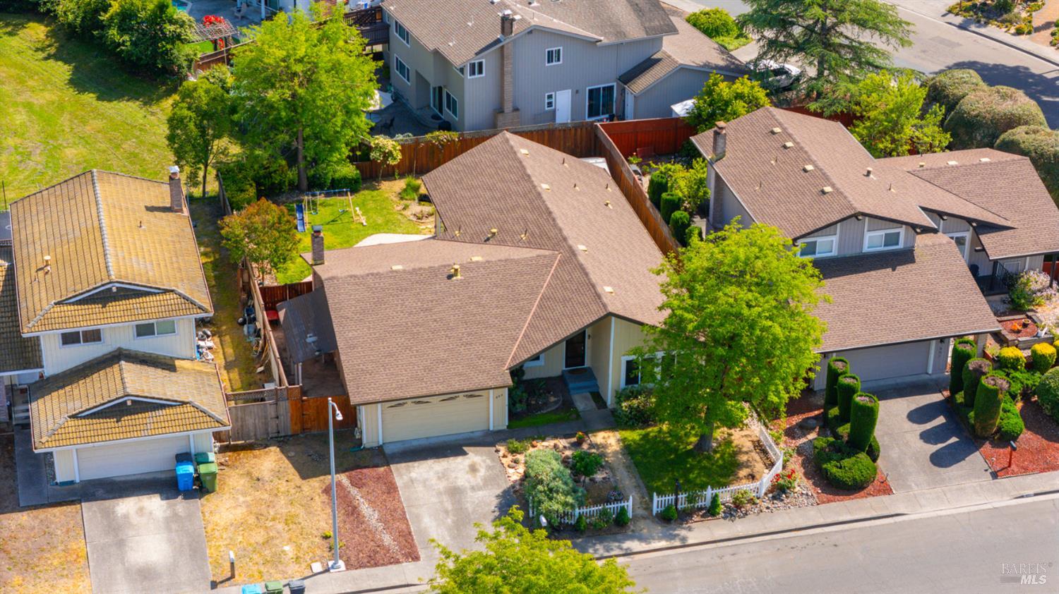 863 Holly Avenue Rohnert Park, CA 94928 - Photo 4 of 62