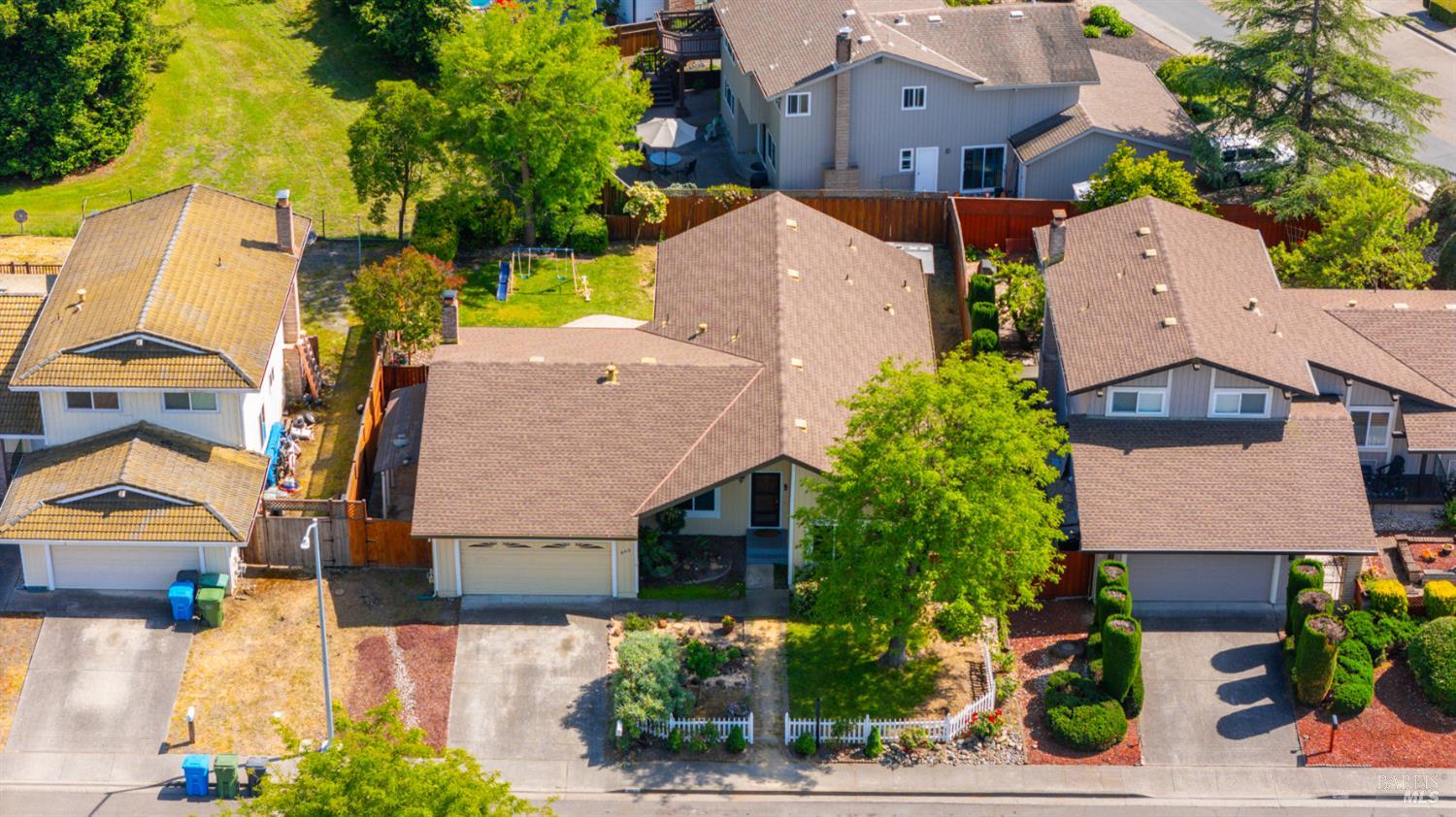 863 Holly Avenue Rohnert Park, CA 94928 - Photo 5 of 62