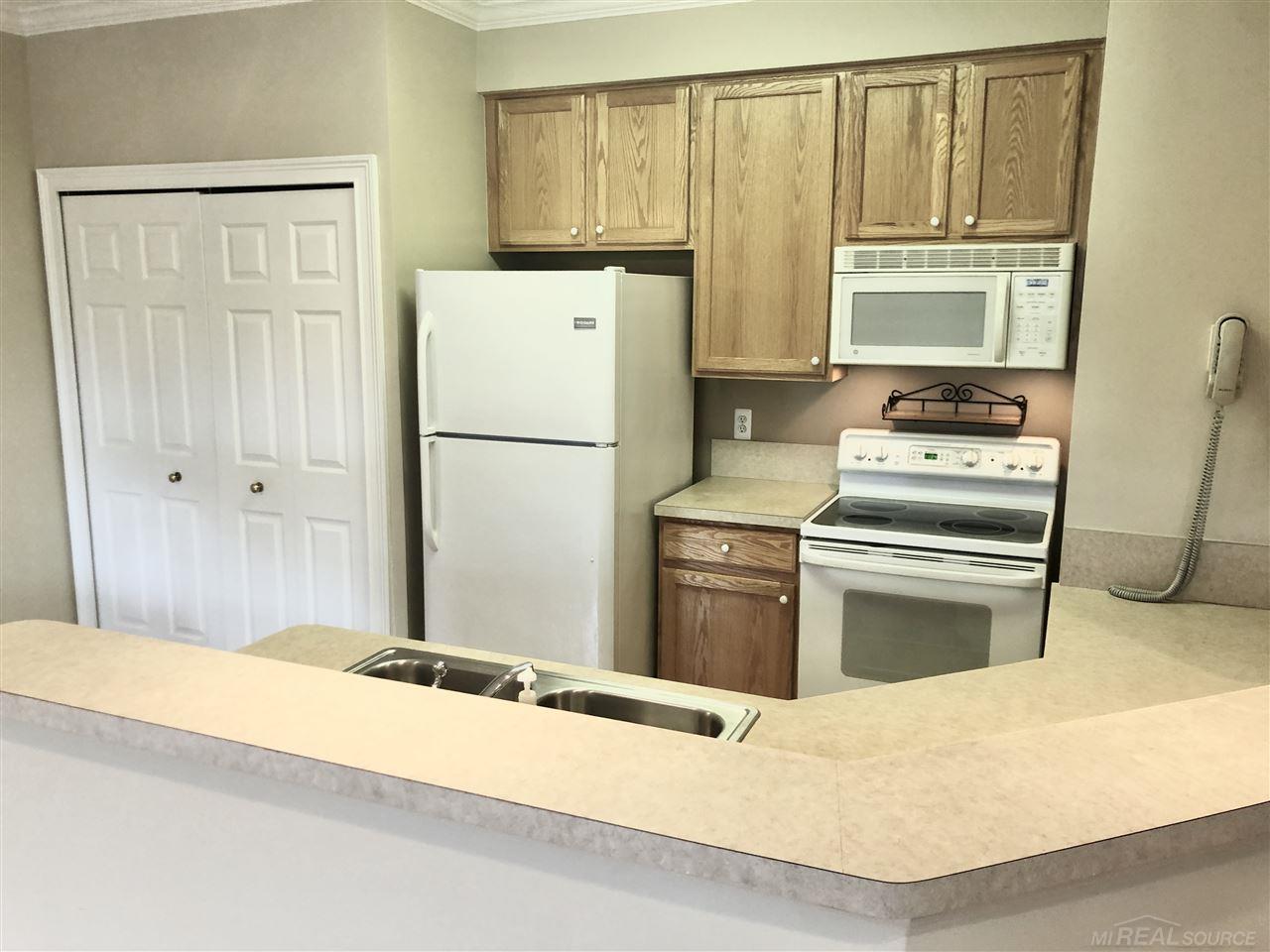 39188 Hayes Road, Unit #27 Clinton Township, MI 48038 - Photo 11 of 82 Gallery Image 11