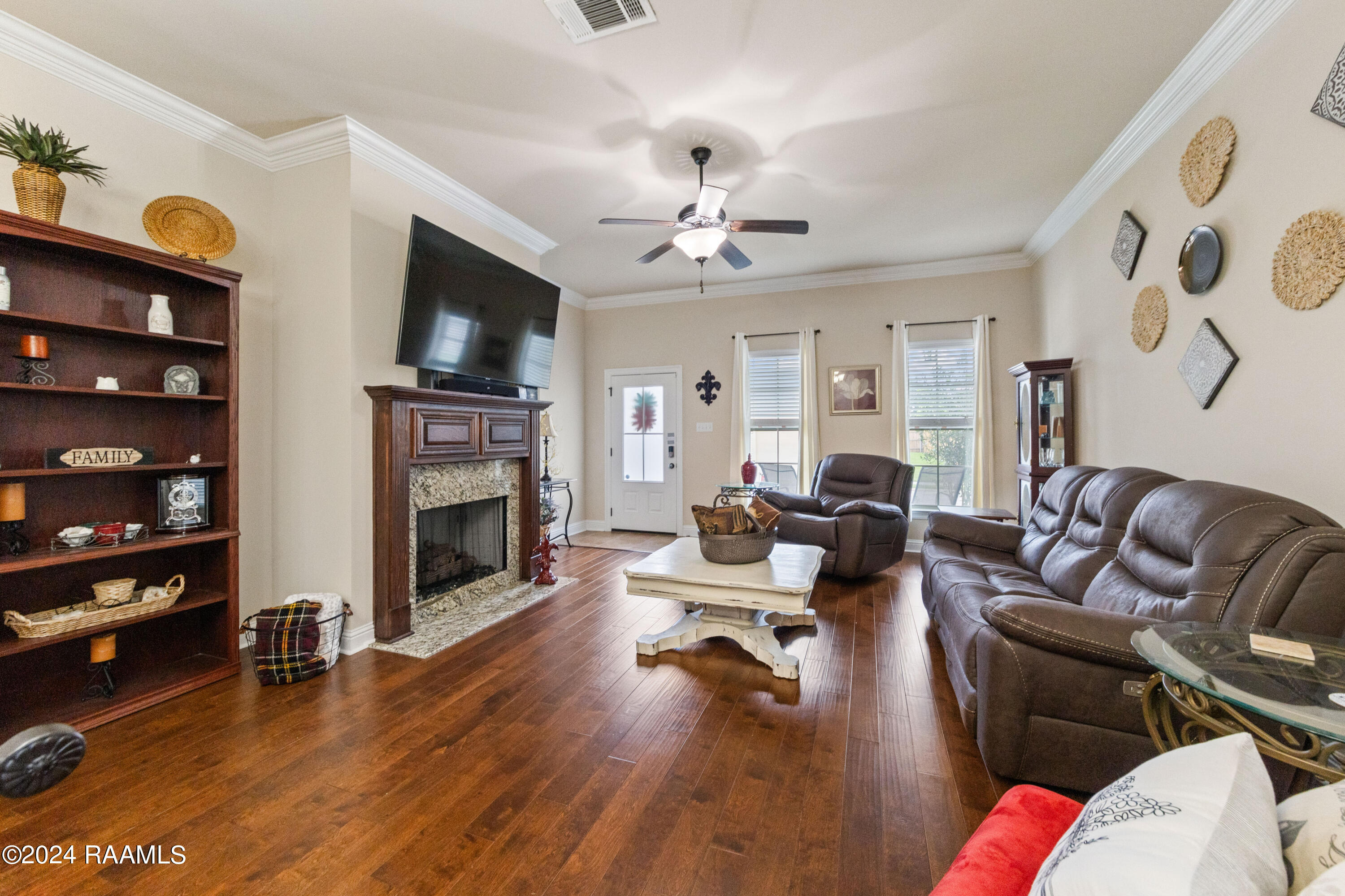 202 Shady Ridge Lane Lafayette, LA 70508 - Photo 4 of 25 202ShadyRidge-18