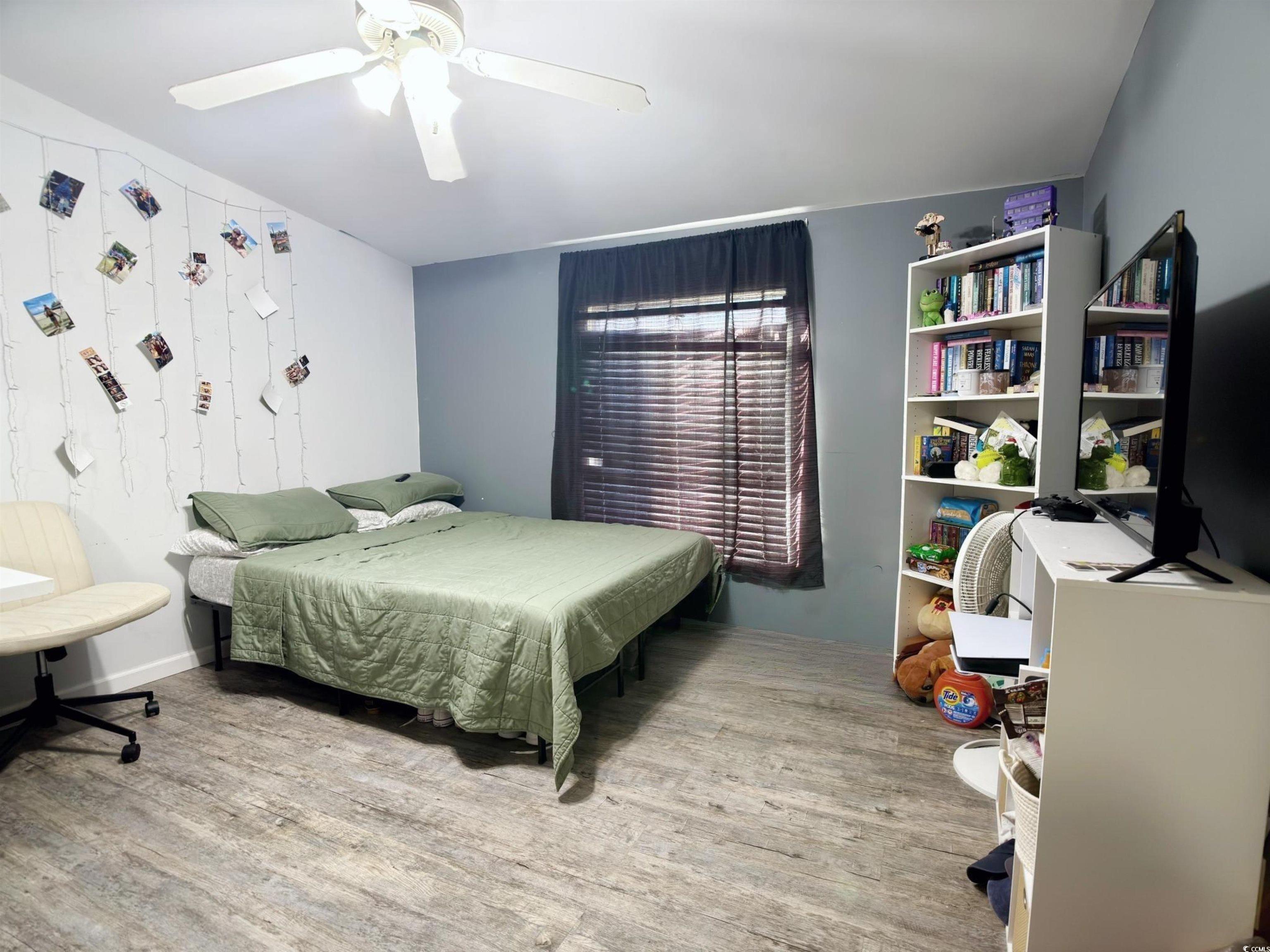 119 Ranchette Circle Myrtle Beach, SC 29588 - Photo 15 of 27 Bedroom featuring ceiling fan and light wood finished floors