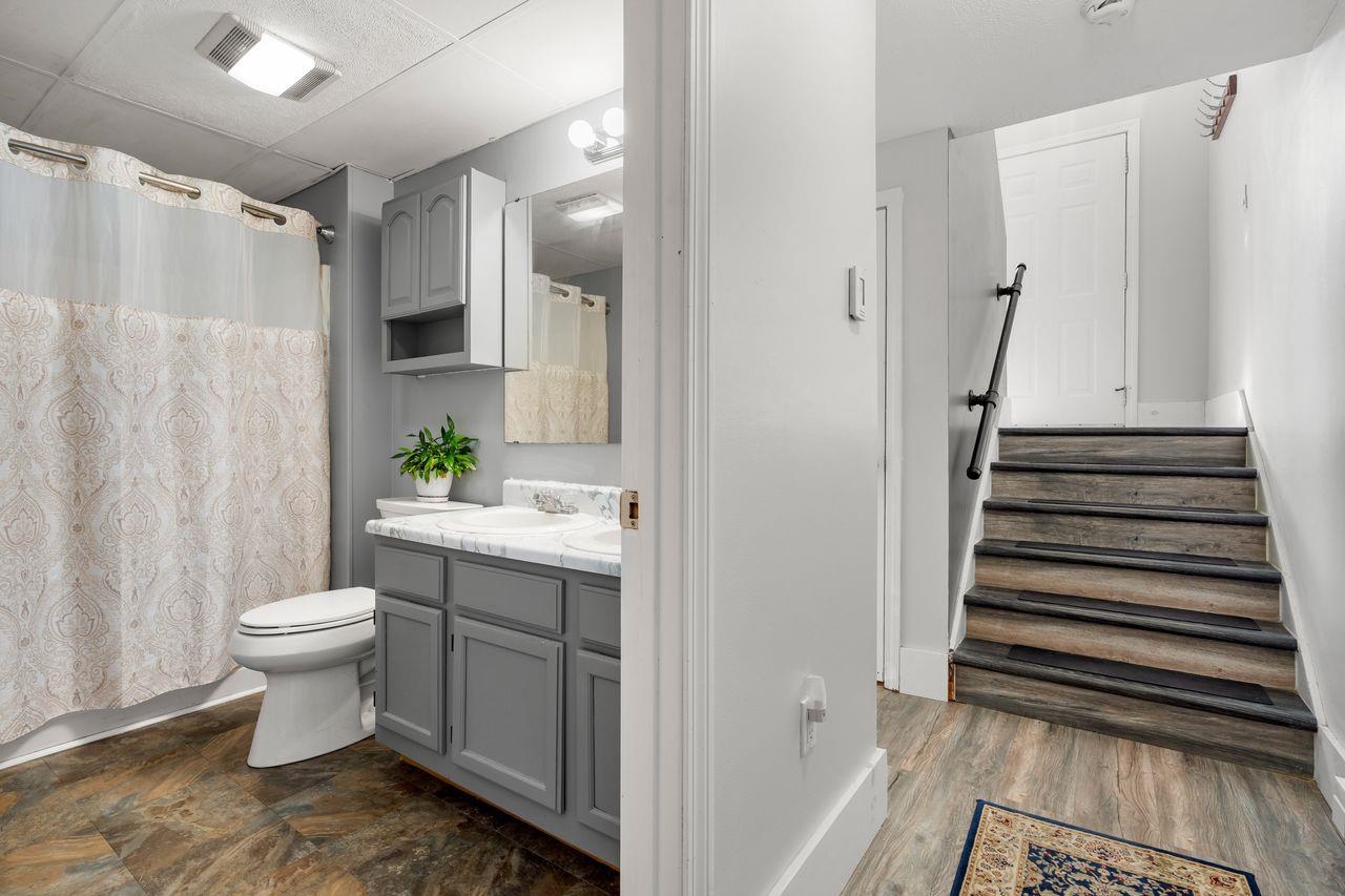 879 Mammoth Road, Unit 6 Manchester, NH 03104 - Photo 17 of 31