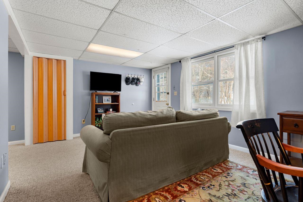 879 Mammoth Road, Unit 6 Manchester, NH 03104 - Photo 27 of 31