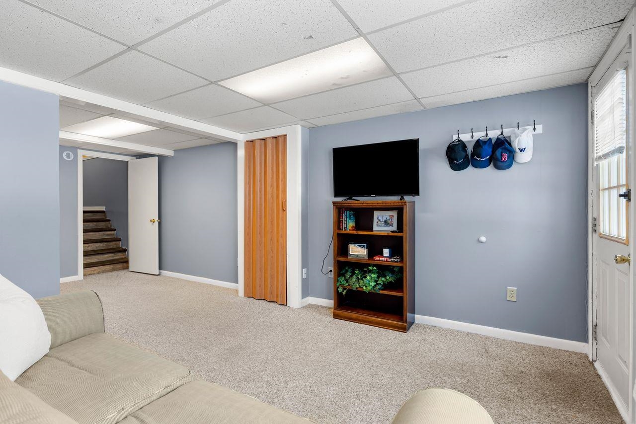 879 Mammoth Road, Unit 6 Manchester, NH 03104 - Photo 28 of 31