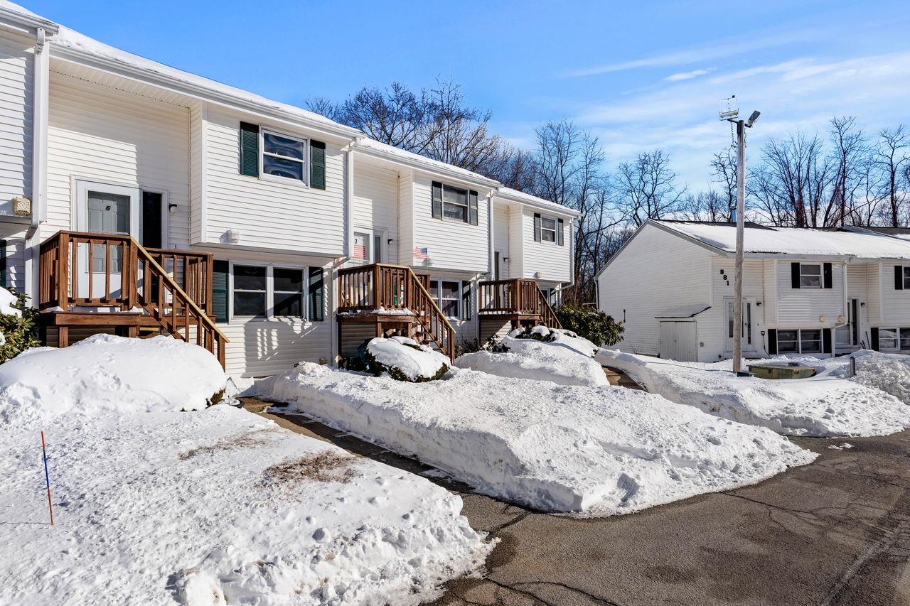 879 Mammoth Road, Unit 6 Manchester, NH 03104 - Photo 3 of 31