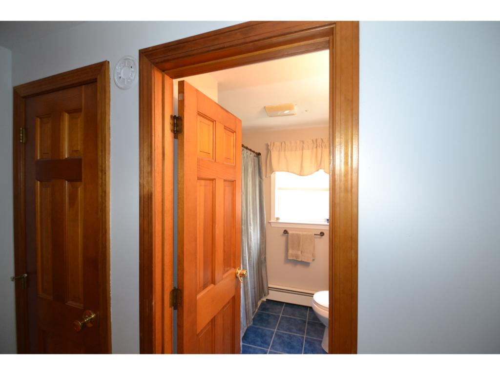 5 B Maurice Road Derry, NH 03038 - Photo 14 of 24