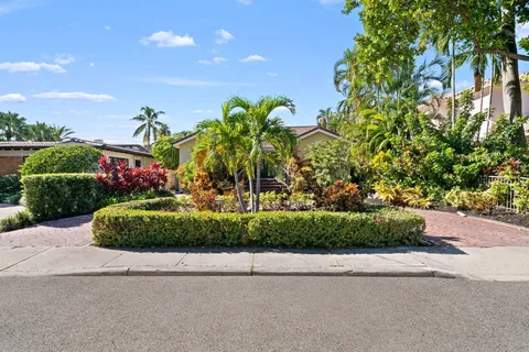 $2,590,000 | 713 Riviera Isle Drive, Fort Lauderdale, FL 33301