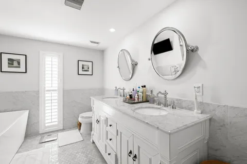 $2,590,000 | 713 Riviera Isle Drive, Fort Lauderdale, FL 33301