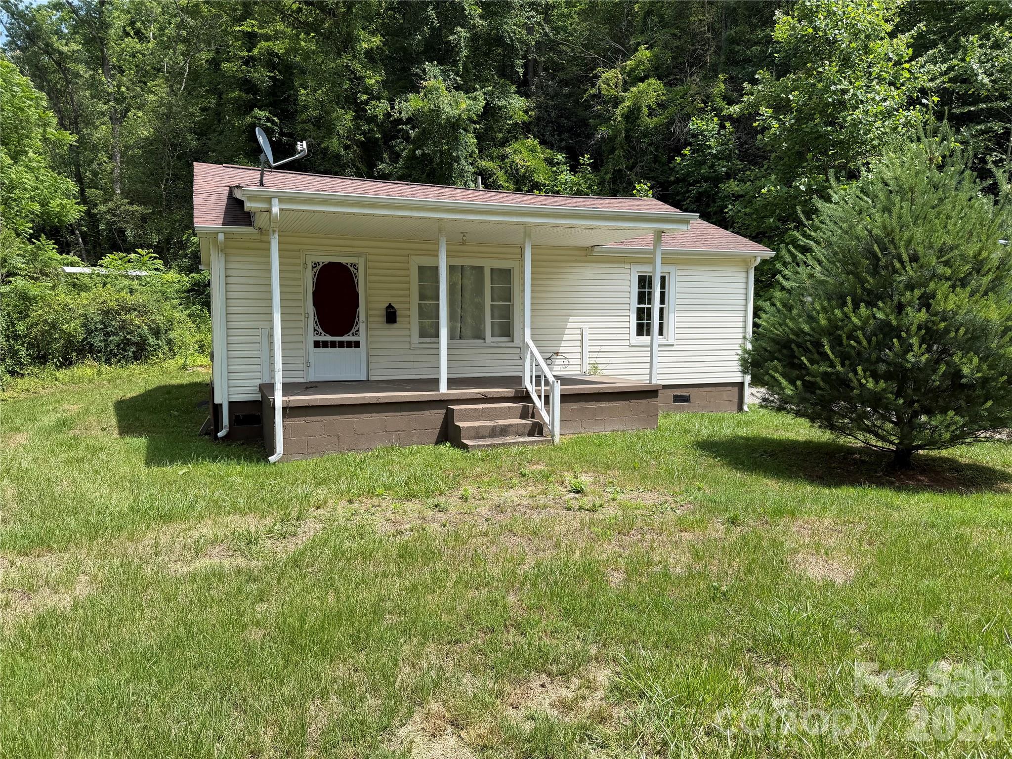 21 Old Post Marion, NC 28752 - Photo 1 of 11