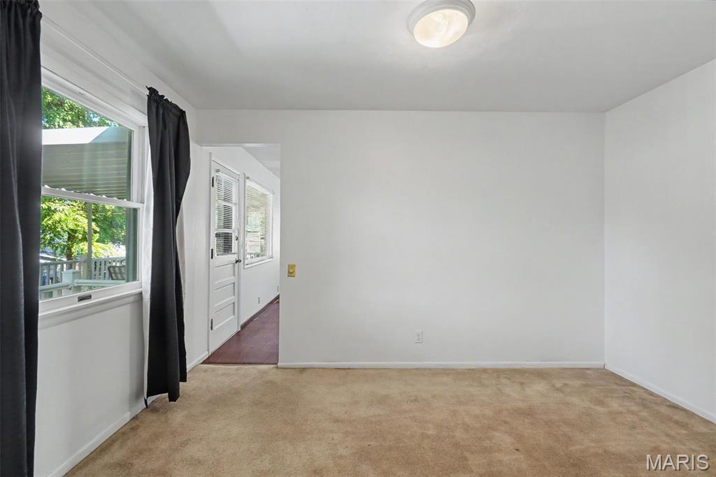 2025 Derhake Road Florissant, MO 63033 - Photo 5 of 19 Gallery Image 5