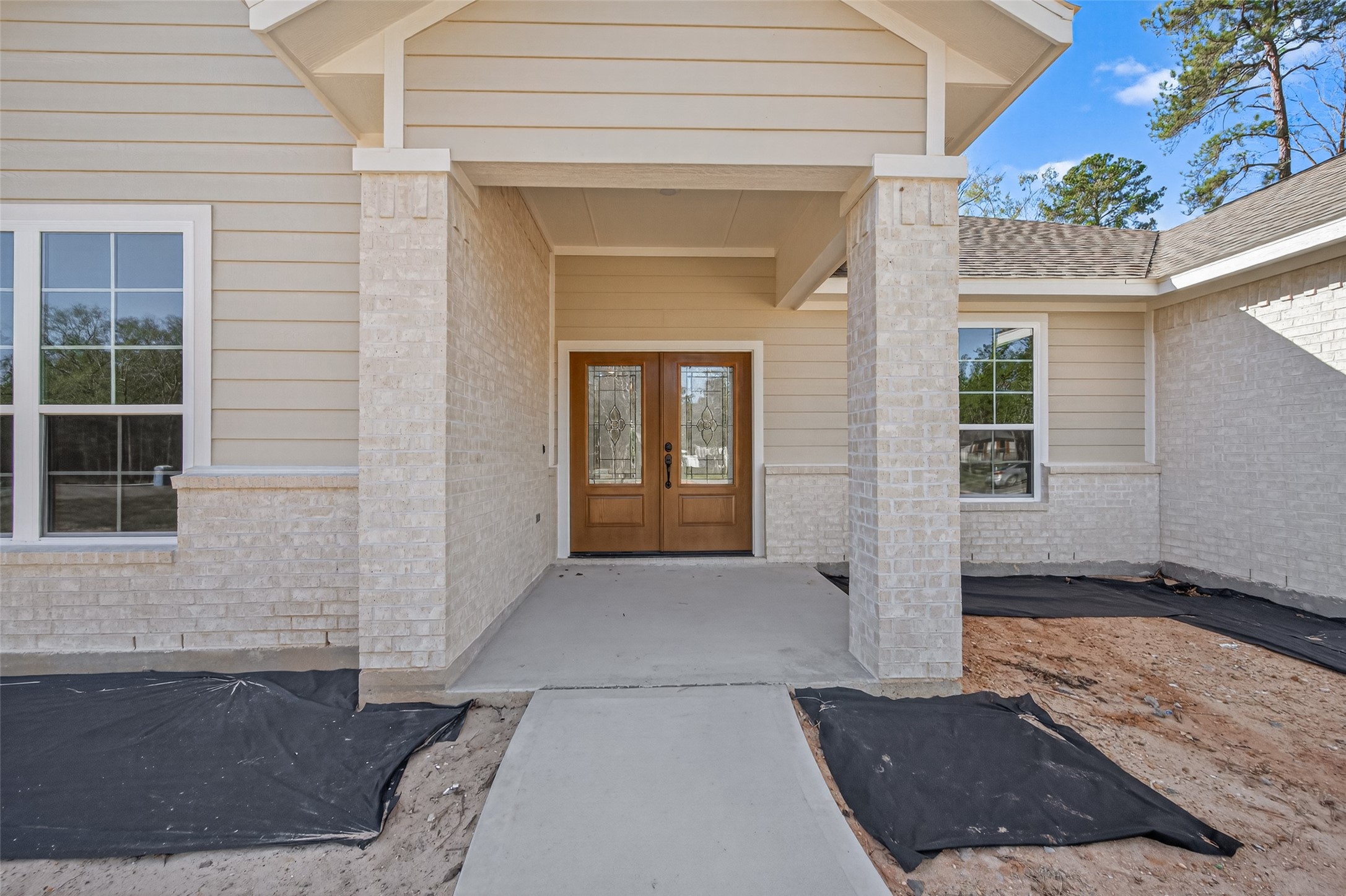 12879 Oak Barrel Road Willis, TX 77378 - Photo 4 of 37 front view of a house